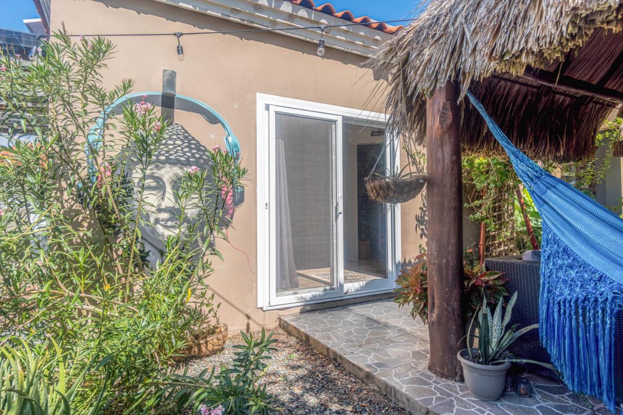 Lama Y Solo Unique Private Room Walking Distance To The Beach パームビーチ エクステリア 写真