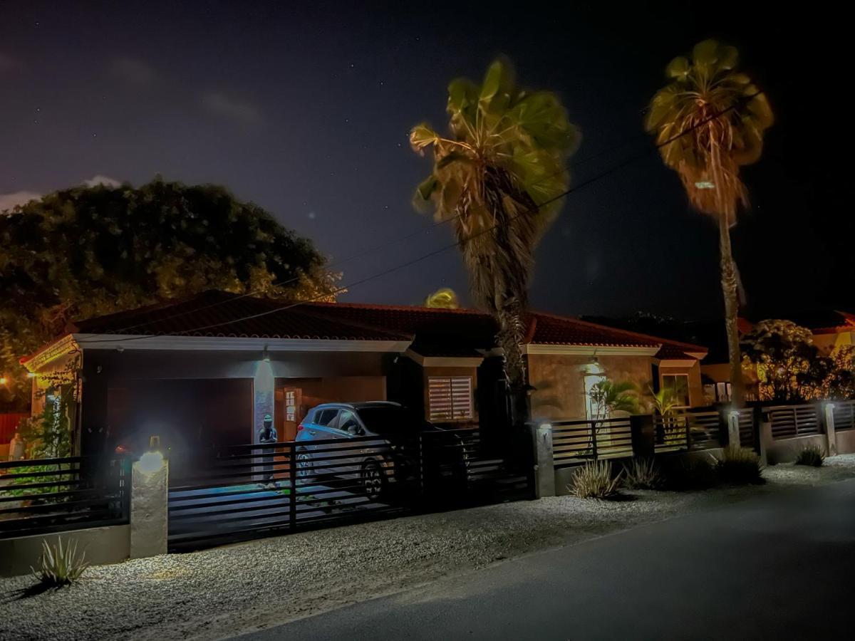 Lama Y Solo Unique Private Room Walking Distance To The Beach パームビーチ エクステリア 写真